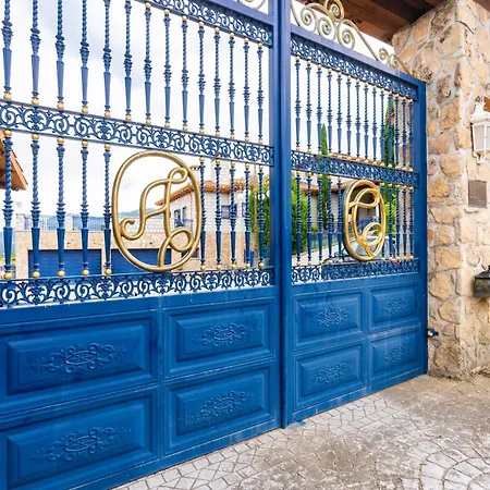 Mansion Con Jacuzzi A 40 Grados, Gran Piscina Y Padel Vila *