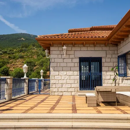 Mansión Con Jacuzzi A 40 Grados, Gran Piscina Y Pádel Villa El Tiemblo