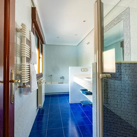 Mansion Con Jacuzzi A 40 Grados, Gran Piscina Y Padel Βίλα *