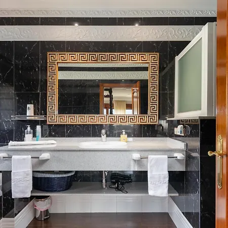Villa Mansion Con Jacuzzi A 40 Grados, Gran Piscina Y Padel *