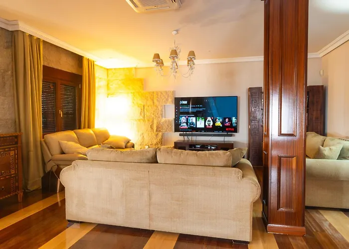 Mansion Con Jacuzzi A 40 Grados, Gran Piscina Y Padel 빌라 엘 티엠블로