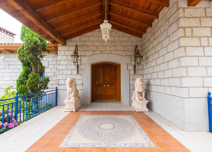 Mansion Con Jacuzzi A 40 Grados, Gran Piscina Y Padel 엘 티엠블로