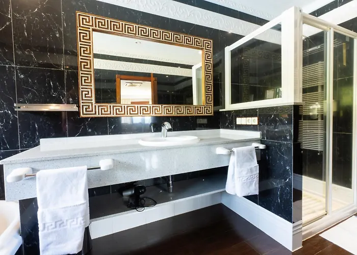 Mansion Con Jacuzzi A 40 Grados, Gran Piscina Y Padel 빌라 *