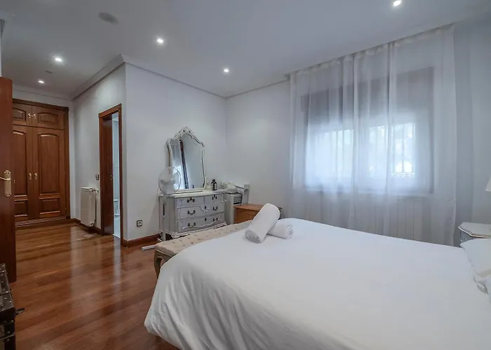 Mansion Con Jacuzzi A 40 Grados, Gran Piscina Y Padel 엘 티엠블로