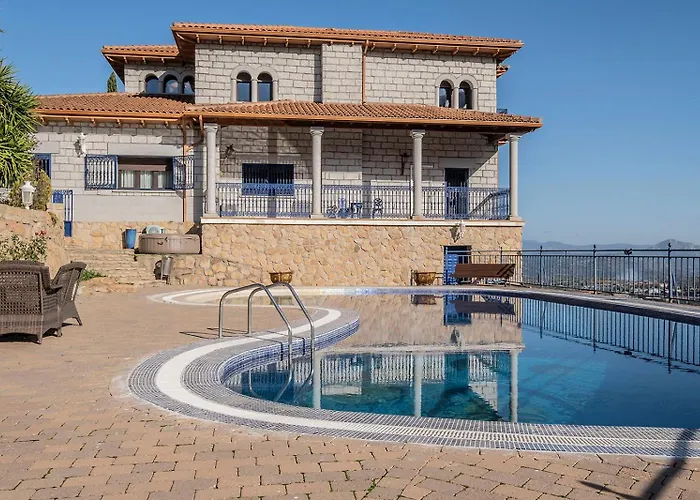 Mansion Con Jacuzzi A 40 Grados, Gran Piscina Y Padel *